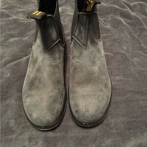 Blundstone Black Chelsea Boots with Elastic Panels